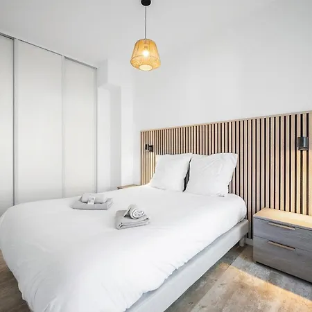 Daire Le Carre Dor - Confort -hyper Centre - Menton
